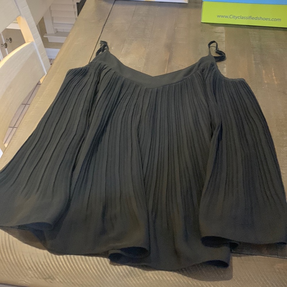 Flowy black banana republic cami
